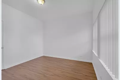 1951 W Foster Avenue #2ME, Chicago, IL 60640 - Photo 18