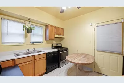 617 23rd Avenue, Bellwood, IL 60104 - Photo 6