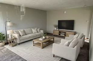 113 N Hunter St, Thornton, IL 60476 - Photo 2