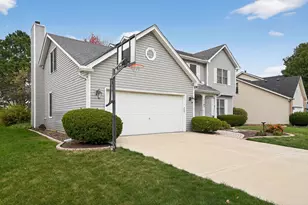 1163 Shoreline Dr, Aurora, IL 60504 - Photo 2