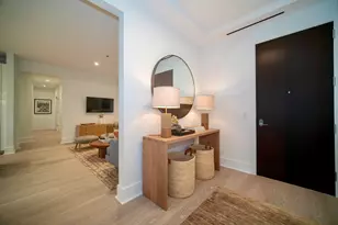 363 E Wacker Dr, Chicago, IL 60601 - Photo 2
