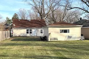 38 N Rebecca St, Glenwood, IL 60425 - Photo 18