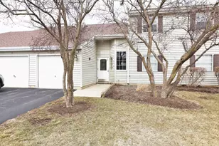 86 N Victoria Ln, Streamwood, IL 60107 - Photo 1
