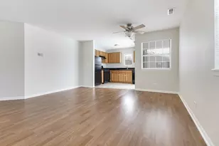 86 N Victoria Ln, Streamwood, IL 60107 - Photo 4