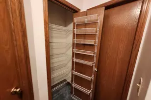 1819 Lake Shore Dr, Romeoville, IL 60446 - Photo 4