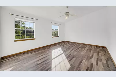 55 King Drive, Streamwood, IL 60107 - Photo 8