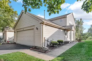 55 King Dr, Streamwood, IL 60107 - Photo 1