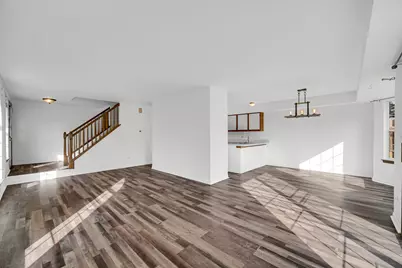 55 King Drive, Streamwood, IL 60107 - Photo 6