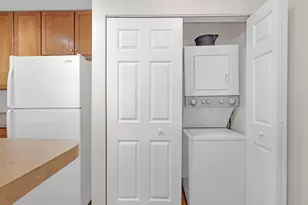 1915 N Hicks Rd, Palatine, IL 60074 - Photo 16