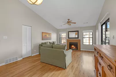 1915 N Hicks Road #208, Palatine, IL 60074 - Photo 8