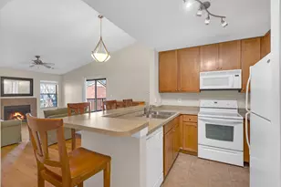 1915 N Hicks Rd, Palatine, IL 60074 - Photo 2