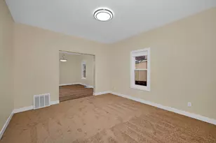 729 Claim St, Aurora, IL 60505 - Photo 6