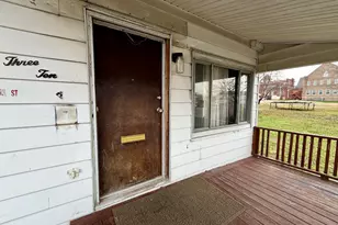 312 N Main St, Harrisburg, IL 62946 - Photo 4