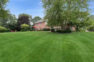 390 S Basswood Rd, Lake Forest, IL 60045 - Photo 24