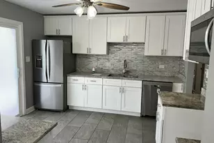 6233 El Morro Ln, Oak Forest, IL 60452 - Photo 8