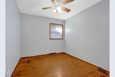 11257 S Pacific Drive, Worth, IL 60482 - Photo 12