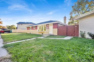 11257 S Pacific Dr, Worth, IL 60482 - Photo 20