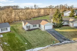 4144 Westridge Dr, Winnebago, IL 61088 - Photo 32