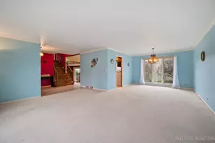 2757 Karen Ln, Glenview, IL 60025 - Photo 4