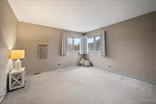 2757 Karen Ln, Glenview, IL 60025 - Photo 12