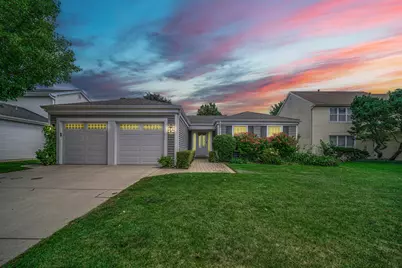 933 Shambliss Lane, Buffalo Grove, IL 60089 - Photo 2