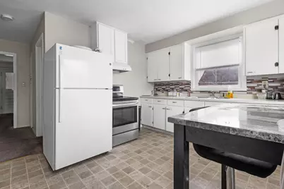 208 Moseley Street, Elgin, IL 60123 - Photo 12