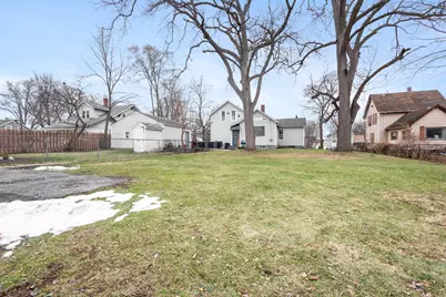 208 Moseley Street, Elgin, IL 60123 - Photo 2