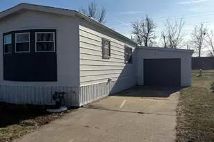 610 Tanglewood Rd, Matteson, IL 60443 - Photo 1