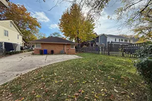 548 Elm St, Glen Ellyn, IL 60137 - Photo 18