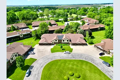 25 Crystal Court #D1, Pontiac, IL 61764 - Photo 4