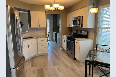 116 Hemstead Street #116, Lake Bluff, IL 60044 - Photo 2