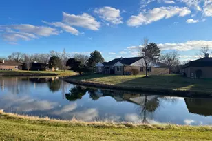 232 Arrowwood Dr, Northbrook, IL 60062 - Photo 2