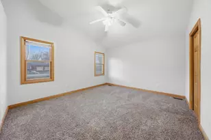 4 Junior Dr, Sandwich, IL 60548 - Photo 10