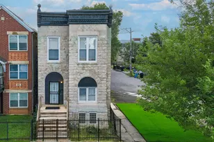 209 S Albany Ave, Chicago, IL 60612 - Photo 1