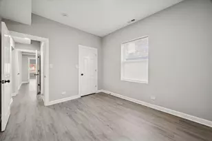 8018 S Harvard Ave, Chicago, IL 60620 - Photo 10