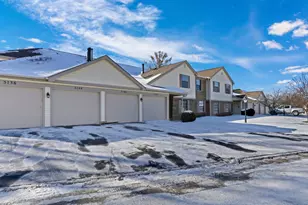 5140 Coventry Ln, Gurnee, IL 60031 - Photo 2