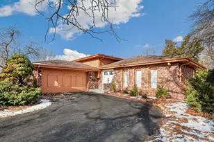 3518 S Manor Dr, Lansing, IL 60438 - Photo 1