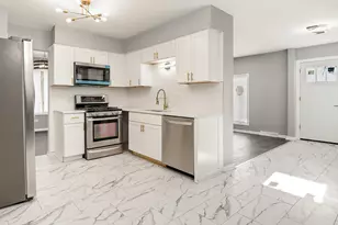 3518 S Manor Dr, Lansing, IL 60438 - Photo 10