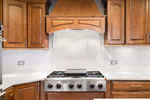 5229 Benton Ave, Downers Grove, IL 60515 - Photo 8