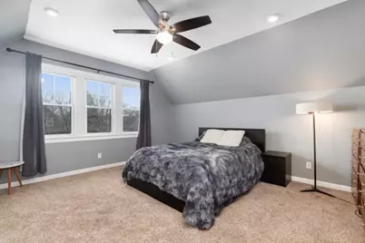 4338 N Kenneth Avenue, Chicago, IL 60641 - Photo 20