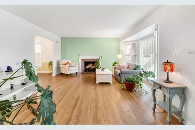 8527 Keystone Avenue, Skokie, IL 60076 - Photo 4