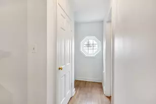 8527 Keystone Ave, Skokie, IL 60076 - Photo 18