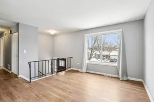 1845 Walden Cir, Aurora, IL 60506 - Photo 2