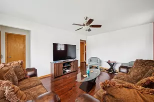 15320 Evers St, Dolton, IL 60419 - Photo 2