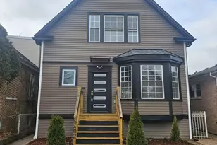 5402 N Mobile Ave, Chicago, IL 60630 - Photo 2