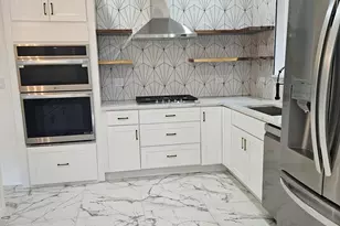 5402 N Mobile Ave, Chicago, IL 60630 - Photo 10