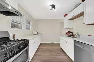 12565 Irving Ave, Blue Island, IL 60406 - Photo 6