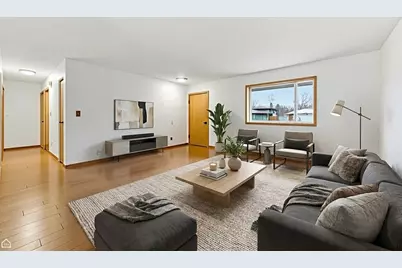 110 Westmere Road, Des Plaines, IL 60016 - Photo 2