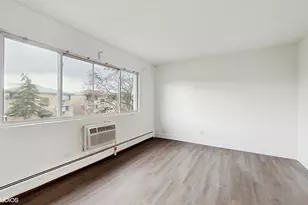 10416 Michael Todd Terrace, Glenview, IL 60025 - Photo 4