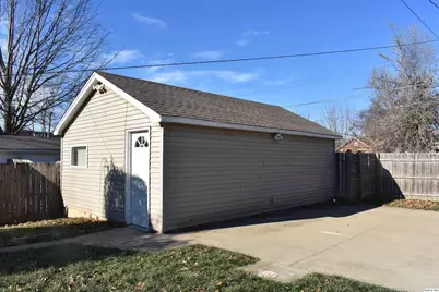 2119 Jefferson St, Quincy, IL 62301 - Photo 6